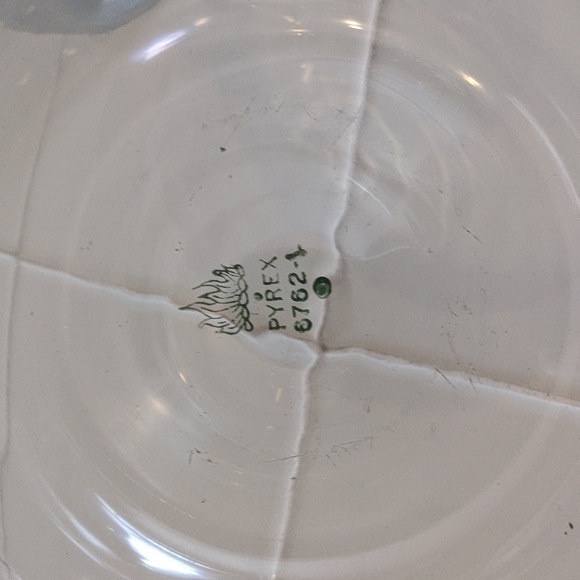 Vintage Pyrex Double Broiler Marked 6762 Missing the Lid - Picture 3 of 8